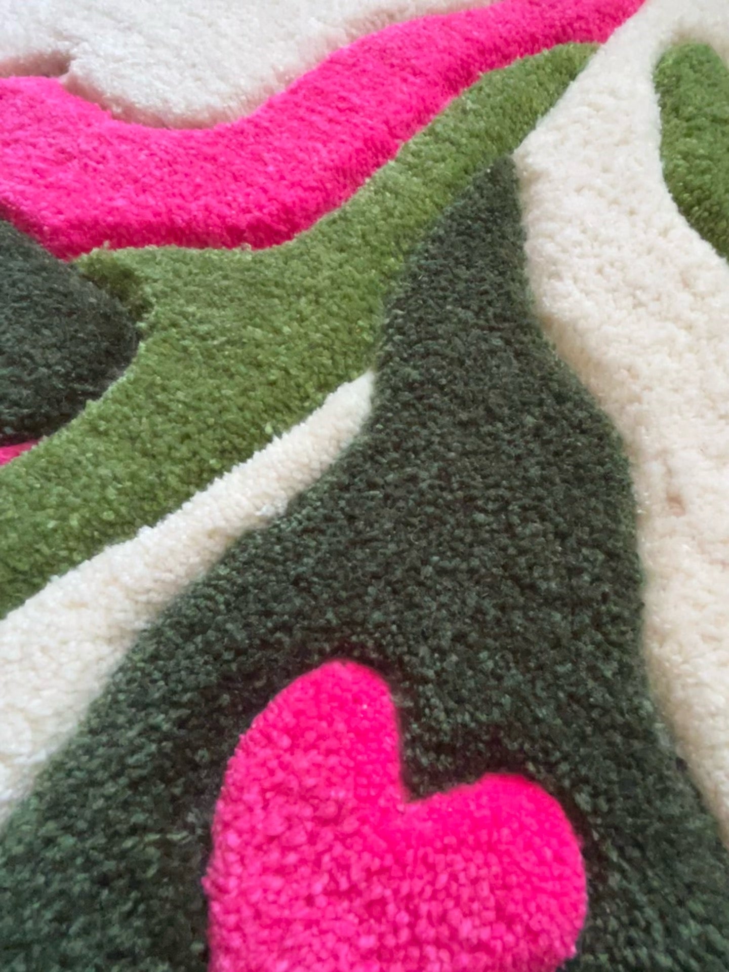 Pink Camo Monstera Leaf Tufted Rug 🌿